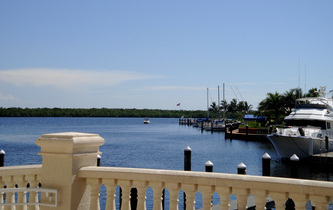Cape Coral Vacation Rentals Tarpon Point walk by the water